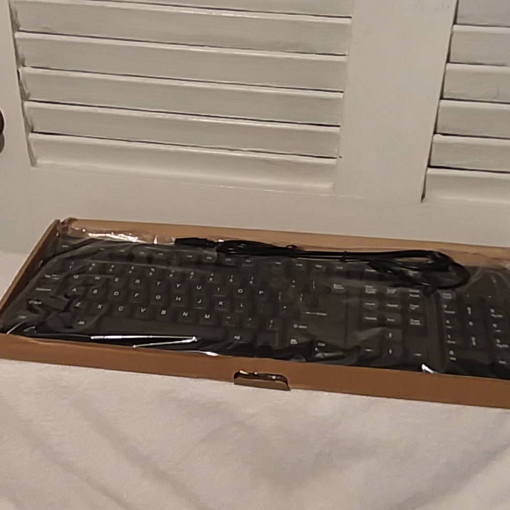 NIB☆ iMicro Keyboard - Picture 3 of 3